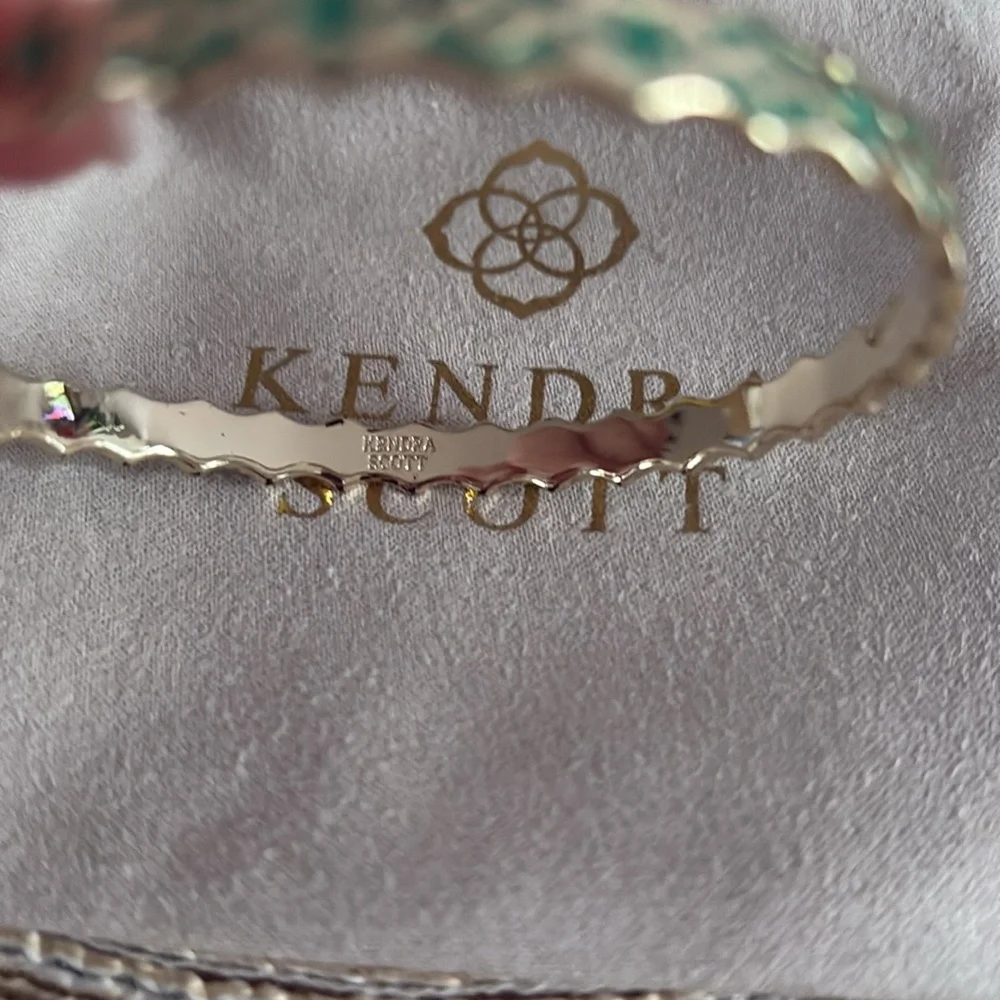 Vintage Kendra Scott Gold and Green Enamel Bracelet like new